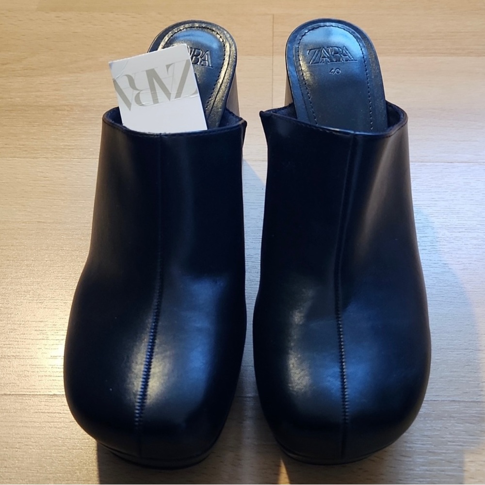 Brand new size 9, with tags in perfect condition. Unfortunately, I’m an 8.5. - Picture 4 of 7